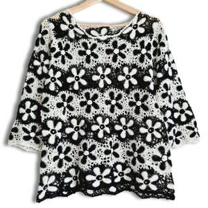 Vintage Boho Floral Net See-Through Lace Crochet Crop Top B&W Sz M Flawed